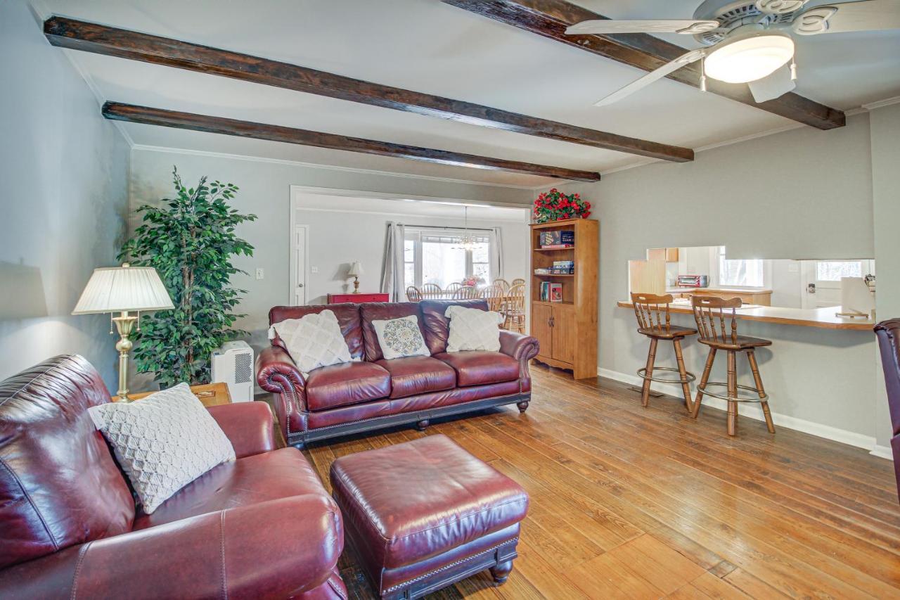 Bright Cartersville Home With Fire Pit And Sunroom! Exterior photo