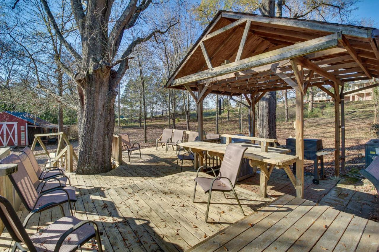 Bright Cartersville Home With Fire Pit And Sunroom! Exterior photo