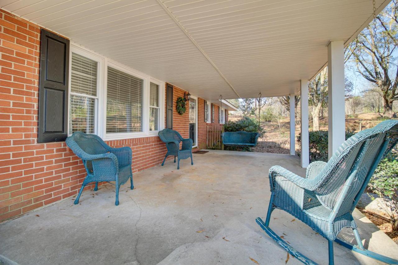 Bright Cartersville Home With Fire Pit And Sunroom! Exterior photo