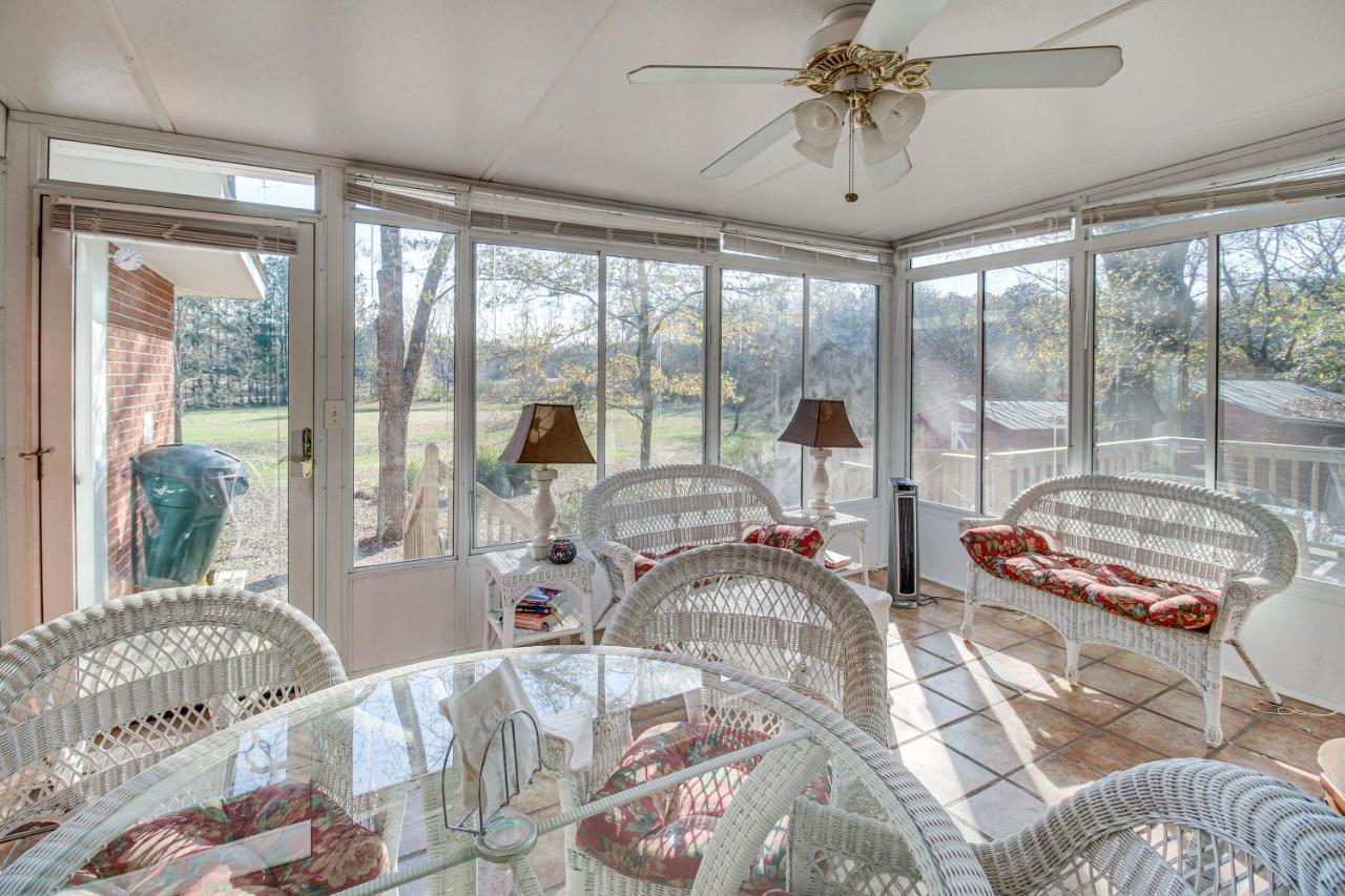 Bright Cartersville Home With Fire Pit And Sunroom! Exterior photo